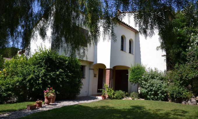 La Torre Vella House | Discover Torre Vella: Family-Friendly Hotel with Pool & Spa