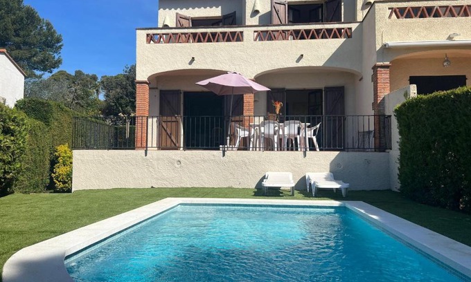 La Torre Vella House | Oceanfront Torre Vella 207: Guest Rated 9/10 & Pet Friendly