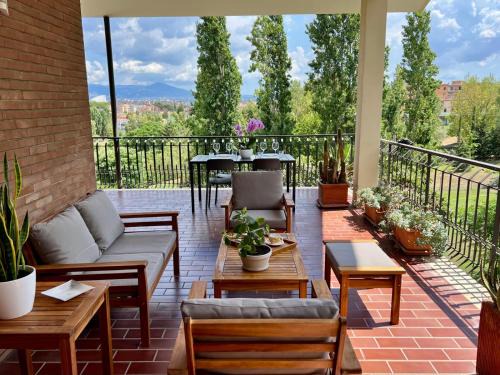 Torre Angela Apartment | Discover Torrenova 22: Family-Friendly Stay with Top Ratings