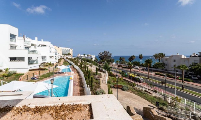 Torrequebrada Apartment | Torrequebrada Sea View Apartment with Oceanfront Pool