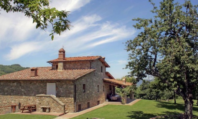 Torsoli House | Pet-Friendly Torsoli by Interhome: Pool, Spa & Breakfast