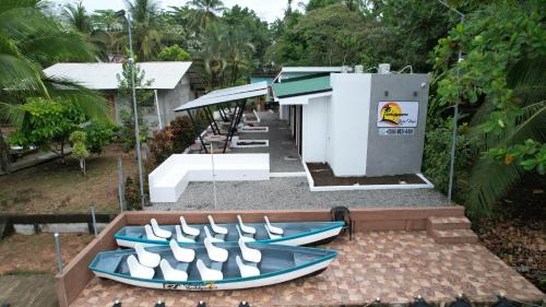 Tortuguero Hotel | Unforgettable Tortuguero7 Lake View with Oceanfront Pool