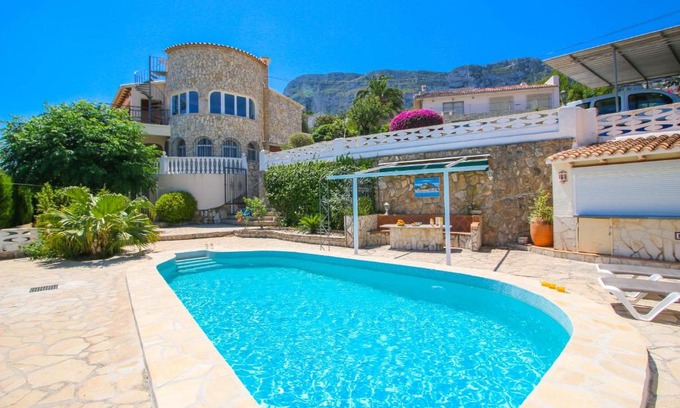 Denia Villa | Relaxing Stay at Tosal Gros ST 10P with Pool & Pet Friendly