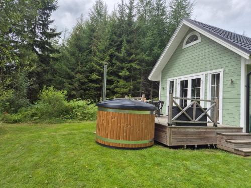 Tosthult House | Discover Tosthult Holiday: Family-Friendly Getaway with Hot Tub