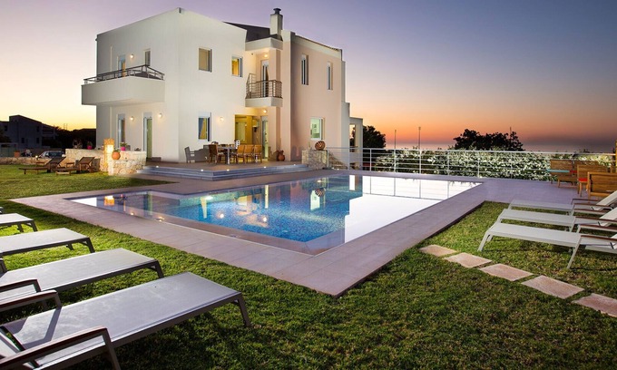 Atsipópoulon Villa | Private Escape with Pool, Hot Tub & Garden near Rethymno