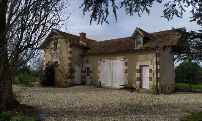 Velles House | Idyllic Independent House with Pool and Ocean View for 4