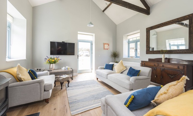 West Compton House | Experience Tothery Cottage: A Unique Barn Conversion Retreat