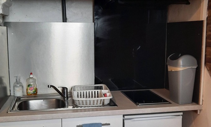 Montastruc-la-Conseillere Apartment | Modern Ground Floor Apartment in Toulouse with Spa Amenities