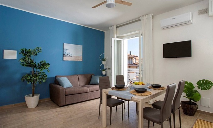 Miramare Apartment | Cozy Apartment with Ocean View in Miramare di Rimini