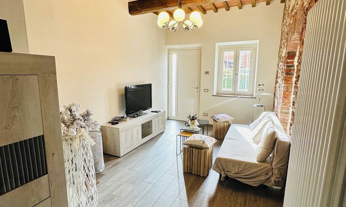 Capannori House | Tourist Location Rania