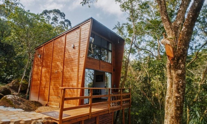 Garopaba House | Scenic Tourmaline Studio with Ocean Views and Spa Amenities