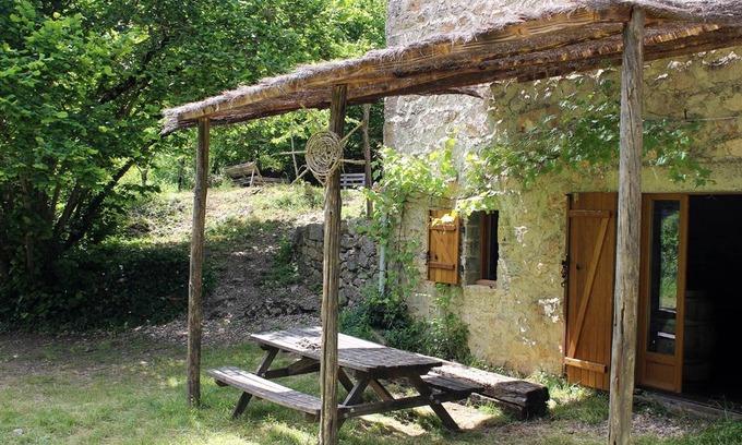 Tournemire House | Experience the Tournemire Vine House with Pet-Friendly Amenities