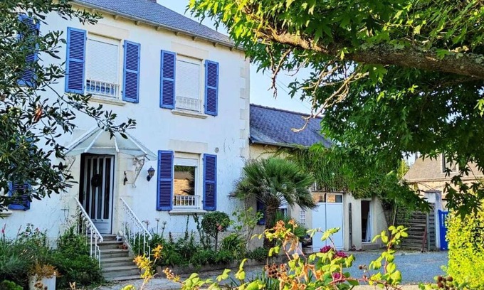 Paimpol House | Explore Paimpol on Foot with Family-Friendly Amenities