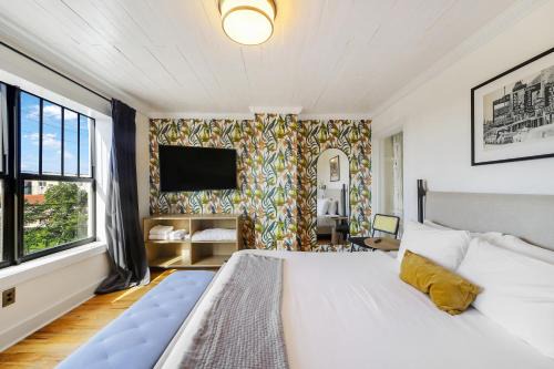 East Little Havana Hotel | Tower Hotel Little Havana
