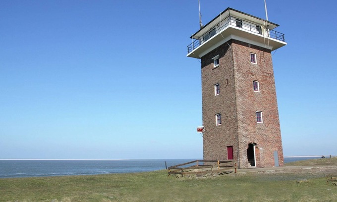 Huisduinen House | Charming Vintage Holiday Home Near Seabeach in Huisduinen