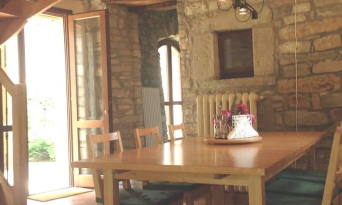 Serramazzoni Apartment | Pet-Friendly Retreat at Towerhouse517 with Spa & Free Parking