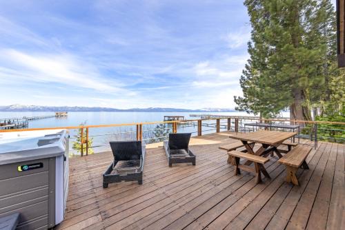 Tahoe Woods House | Relaxing Retreat at Towering Pines Lakefront with Hot Tub