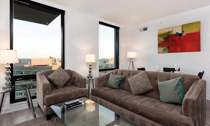 Reston Apartment | Explore Town Center with Rooftop Views and Gym Access