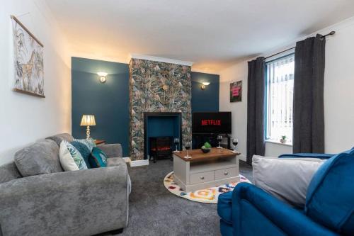 Guisborough House | Central Location with Pet-Friendly Comforts Await You!