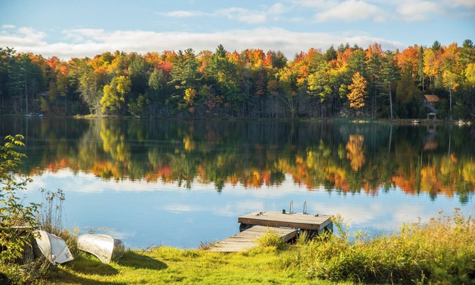 Wetmore House | Lakefront Retreat: Town Lake Hideaway Near Pictured Rocks