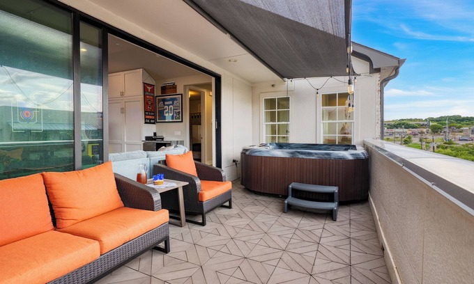 Riverside House | Town Lake Townhouse | Hot Tub, Game Room & Skyline Views