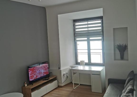 Old Town Apartment | Cozy Town Square Apartment: Guest Rated 9.2, Pet Friendly