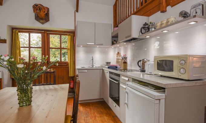 Lydford Cottage | Discover Townend Barn: Family & Pet-Friendly Getaway