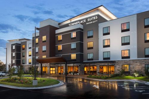 McNeil Hotel | Pet Friendly Towneplace Suites in Austin - 8.6/10 Rated