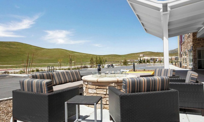 Tehachapi Hotel | Modern Comfort at Towneplace Suites By Marriott Tehachapi