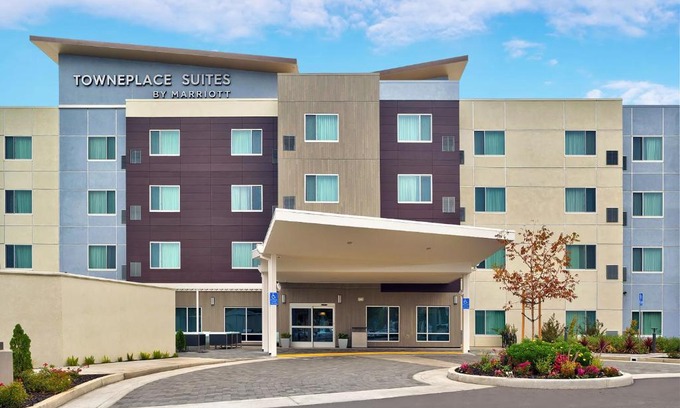 Elk Grove Hotel | Pet Friendly TownePlace Suites in Sacramento Elk Grove