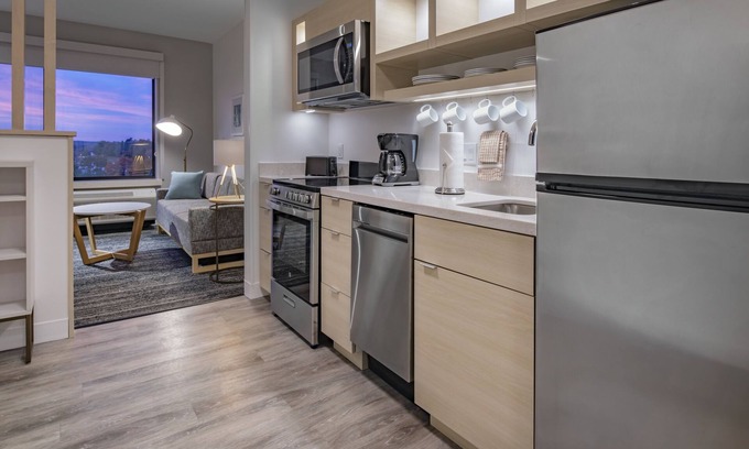 Wrentham Hotel | Top-Rated TownePlace Suites with Pool & Kitchen Amenities