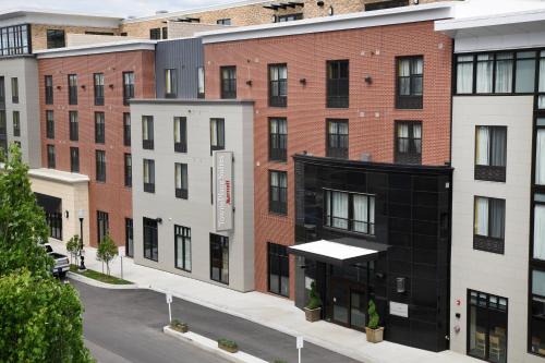 Lawrence Hotel | Pet-Friendly Retreat at TownePlace Suites Lawrence Downtown