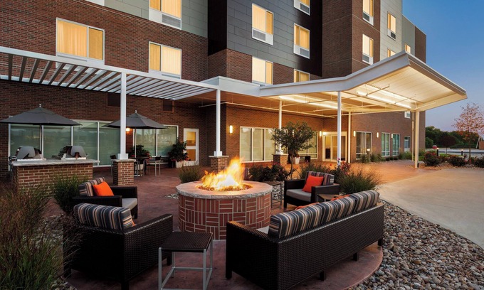 Marion Hotel | Highly Rated TownePlace Suites: Pool, Breakfast & Family Friendly