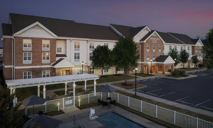 Norfolk - Virginia Beach Hotel | Inviting TownePlace Suites by Marriott Suffolk Chesapeake