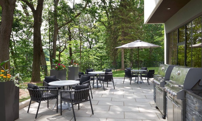 Oakville Hotel | Top-Rated TownePlace Suites by Marriott Toronto Oakville