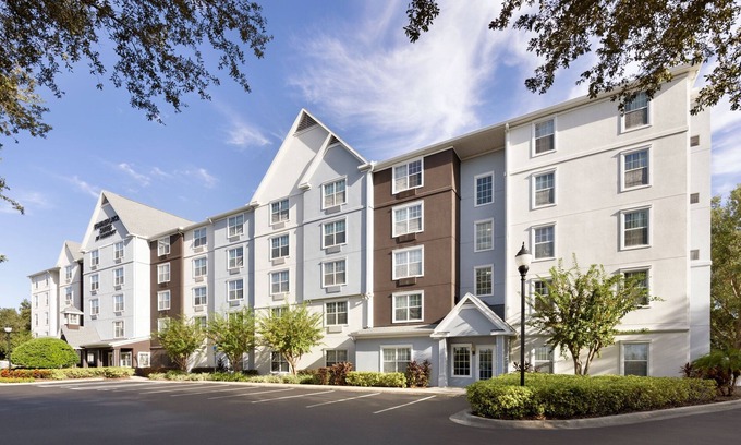 Orlando Hotel | Inviting TownePlace Suites by Marriott Orlando East Experience