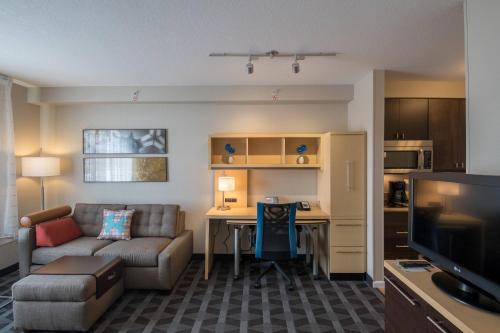 Bonneville Hotel | Discover TownePlace Suites by Marriott Provo Orem