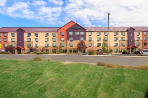 Farmington Hotel | Discover TownePlace Suites Farmington: Pet-Friendly Retreat