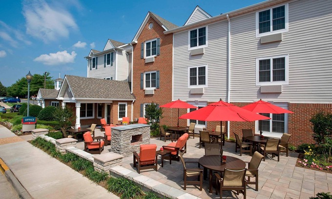 Sterling Hotel | Relax at TownePlace Suites Marriott Dulles Airport