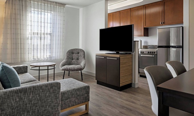 Rancho Cucamonga Hotel | Comfortable TownePlace Suites near Ontario Airport with Pool