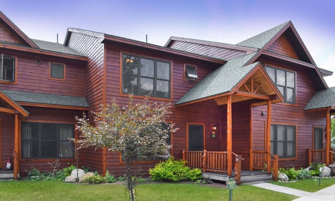Inlet House | Elegant Townhome E2 - Breathtaking Lake and Ocean Views