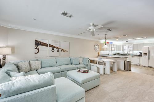 White Lake House | Inviting Townhome with Outdoor Pool near White Lake