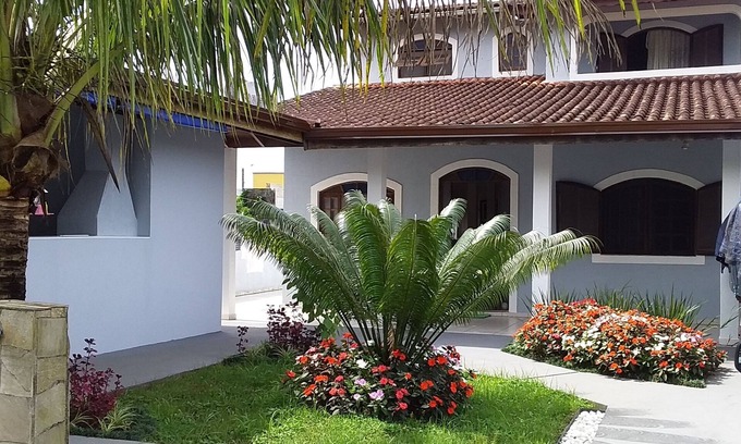Morada da Praia House | Spacious Townhouse with Pool & Ocean View for 14 Guests
