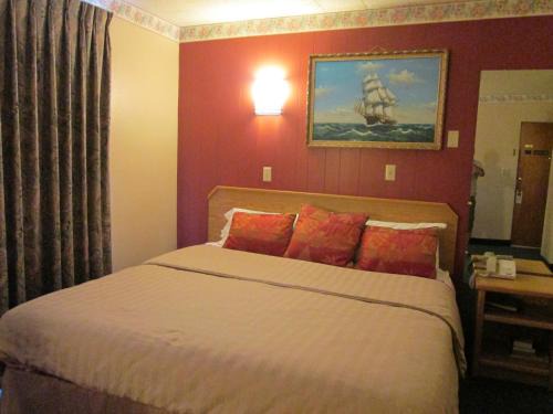 Longview Hotel | Cozy Townhouse Motel: Pet and Child Friendly Getaway