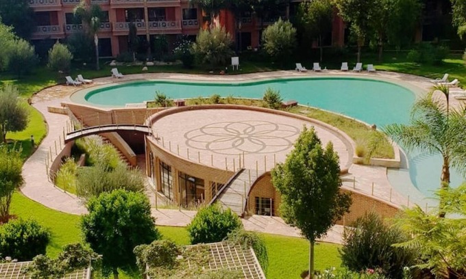 Marrakech Apartment | Très bel Appartement en Face de la Piscine Dans 1 Résidence Très Haut Standing
