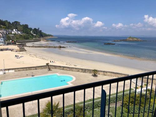 Treboul Apartment | Oceanfront Apartment with Pool and Breathtaking Sea Views
