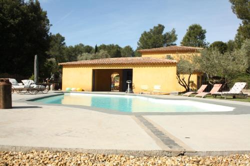 Le Beausset Villa | Beautiful Provence Bastide with Pool & Ocean View Escape