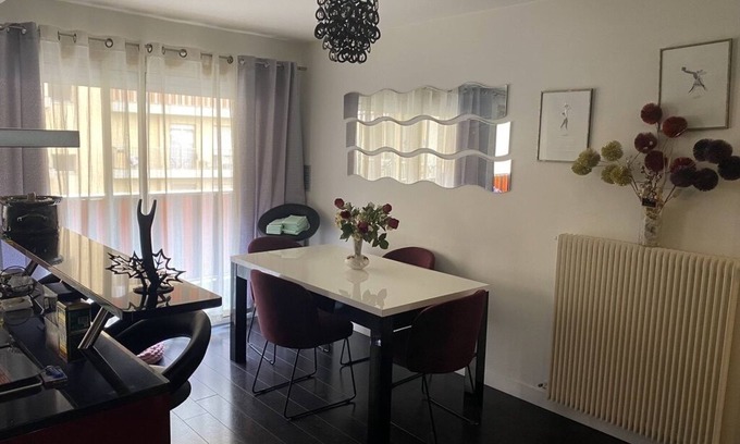 Roquebilliere Apartment | Modern 2-Bedroom Retreat Close to All Amenities