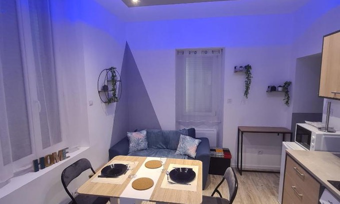 Tuchan Apartment | Charming 2-Room Apartment in City Center with Restaurant