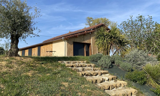 Bassoues House | Très Joli Gite Pour des Vacances en Pleine Campagne à 10min de Marciac